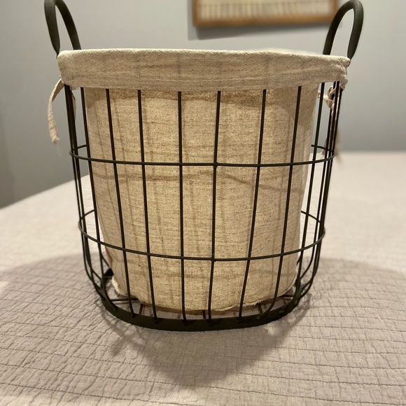 Rustic Wire Storage Basket w/ Linen Liner – “Misc” Farmhouse Organizer - Picture 3 of 7